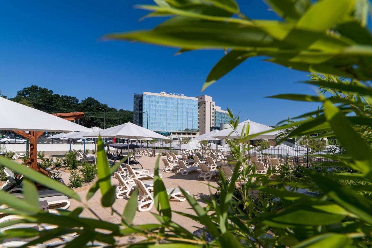 Lotus Therm Spa&Luxury Resort Băile Felix Eksteriør billede The hotel complex
